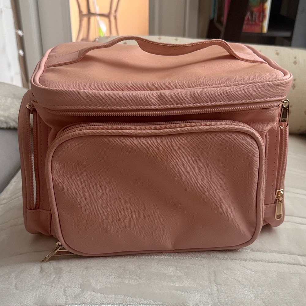 Large capacity pink makeup bag - many compartments for MUA or regular everyday